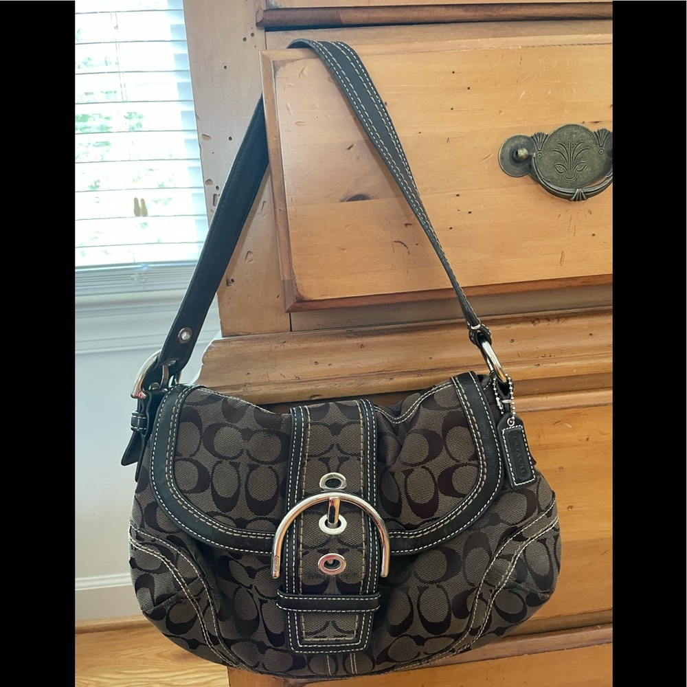 Vintage Little brown coach shoulder bag!